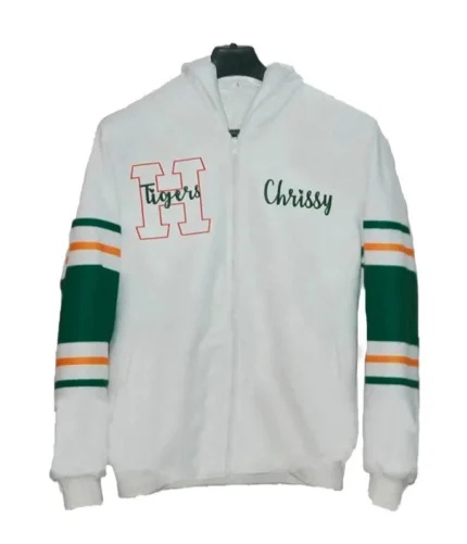 Find Grace Van Dien's white hoodie from "Stranger Things" Season 4 online.